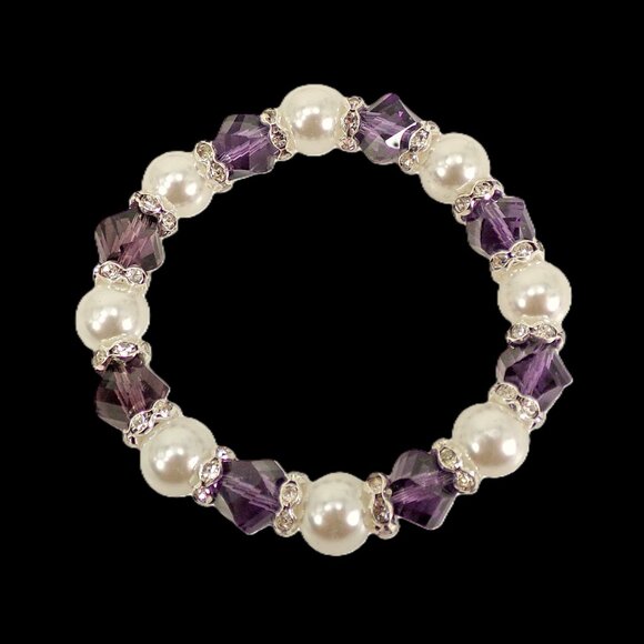 Purple glass and pearl bead stretch bracelet with crystals. Fashion bracelet - Picture 2 of 8